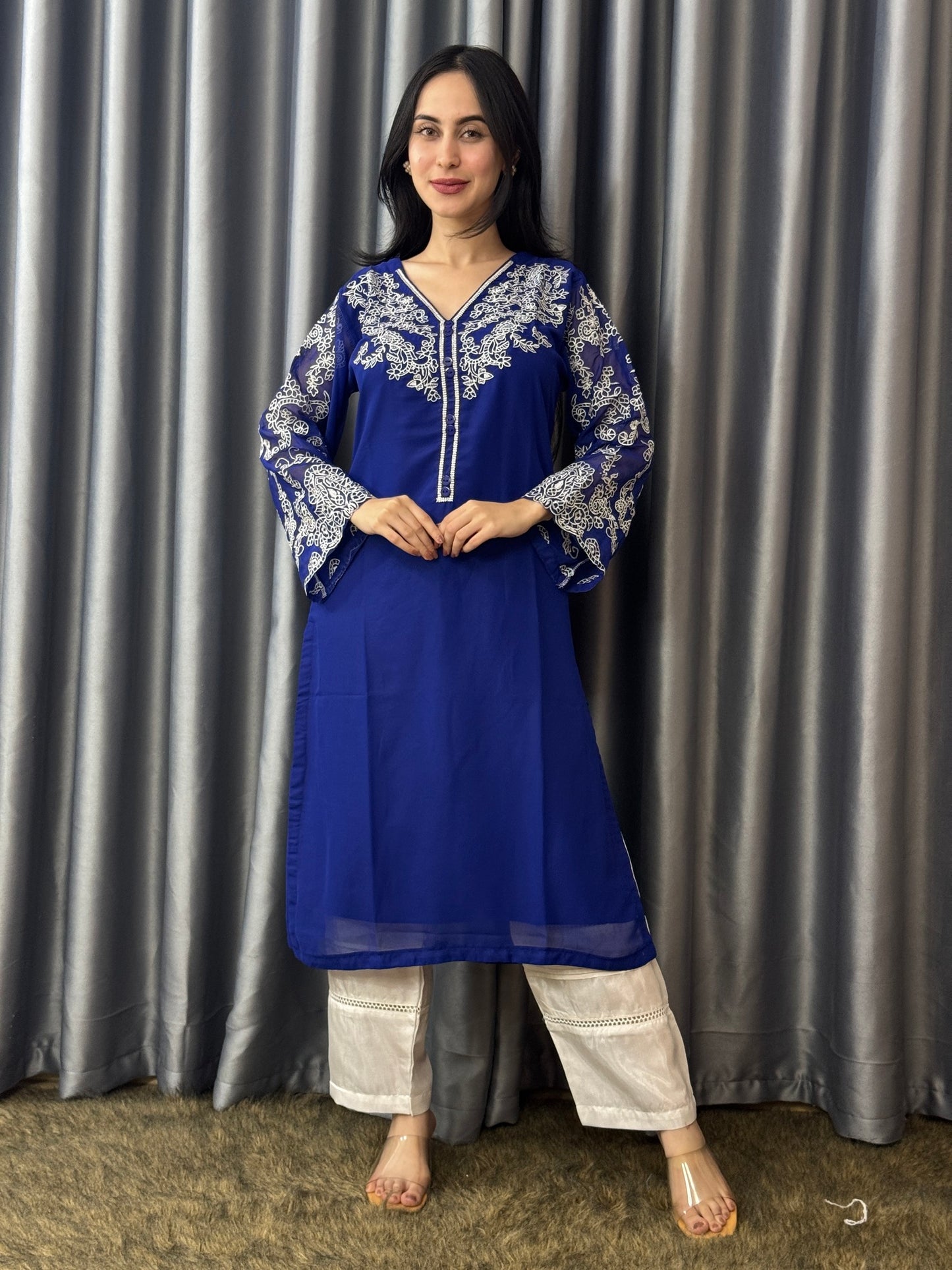 Embroidered Soft Jorjet Pakitani Set in [Royal blue]